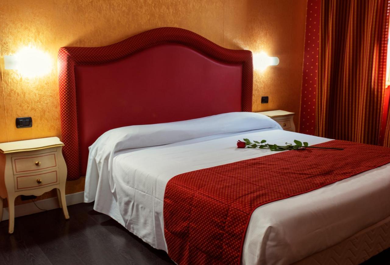 Hotel - Motel Flower Gropello Cairoli Exterior photo