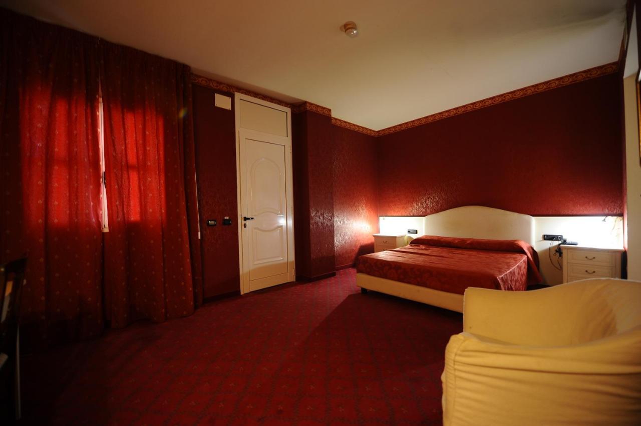 Hotel - Motel Flower Gropello Cairoli Exterior photo